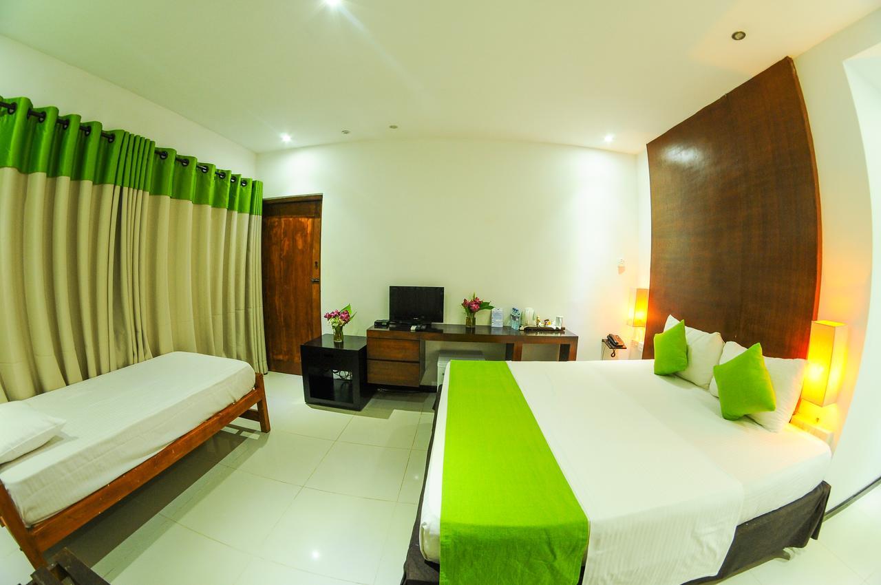 Lake Wind Hotel Tissamaharama Exteriér fotografie